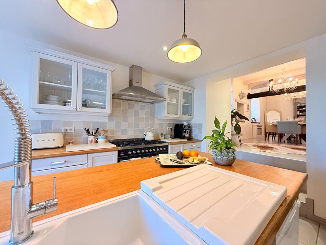 4 bedroom maison in Saint-severin, Dordogne, France