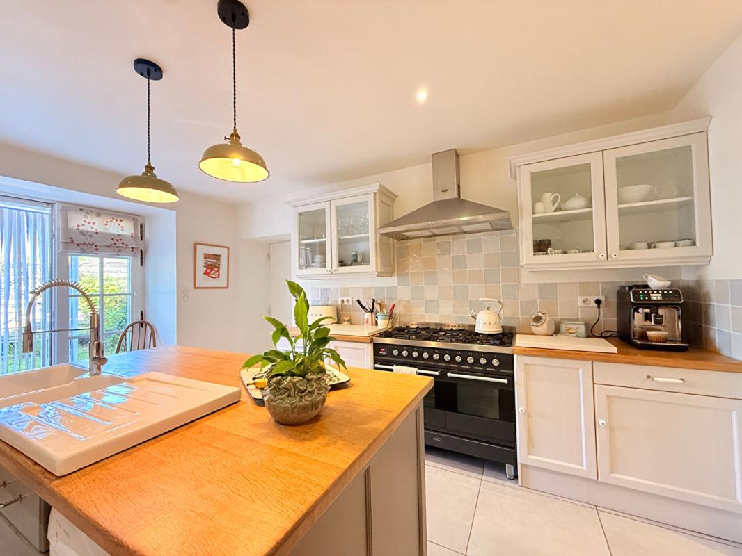 4 bedroom maison in Saint-severin, Dordogne, France