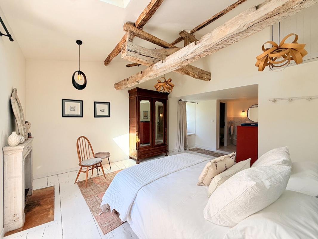 4 bedroom maison in Saint-severin, Dordogne, France