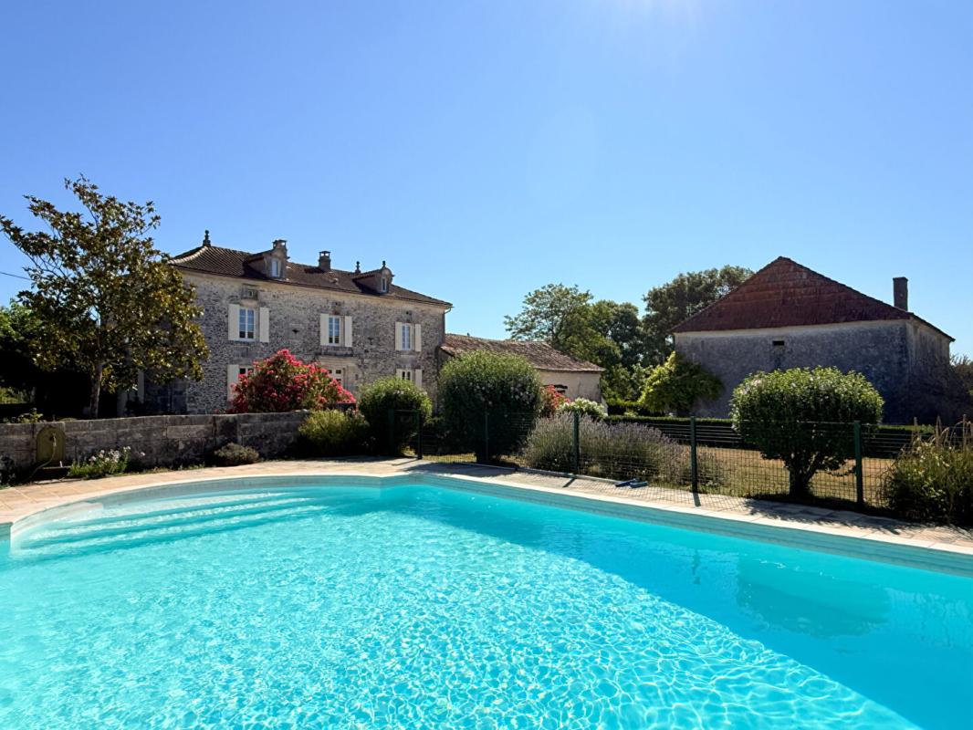 7 bedroom maison in Verteillac, Dordogne, France