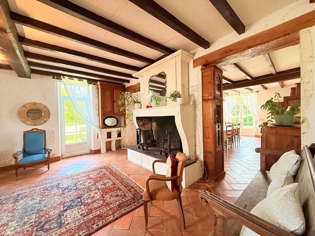 5 bedroom demeure in Barbezieux Saint Hilaire, Charente, France