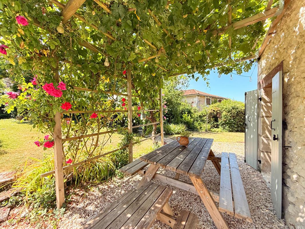 4 bedroom maison de village in Bouteilles Saint Sebastien, Dordogne, France