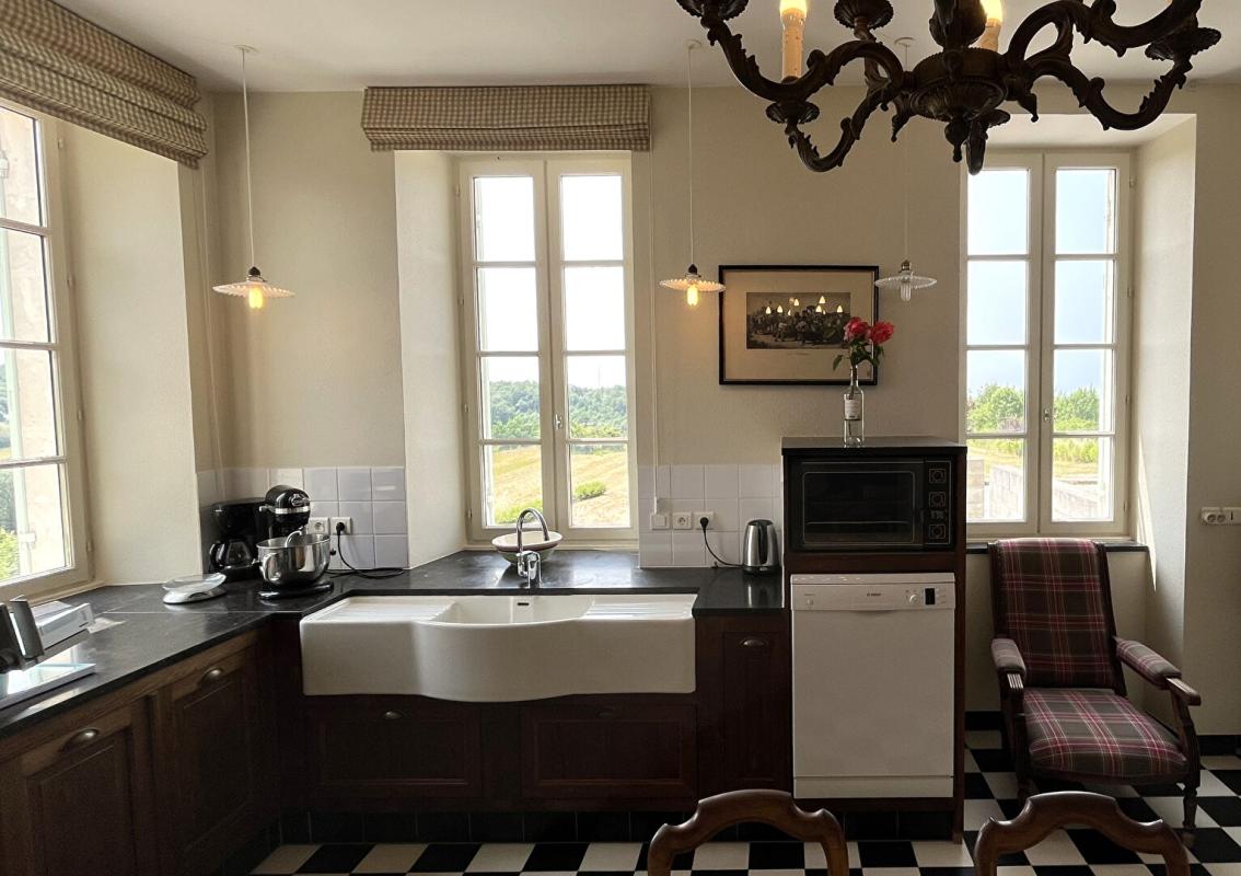 4 bedroom manoir in Mirambeau, Charente-Maritime, France