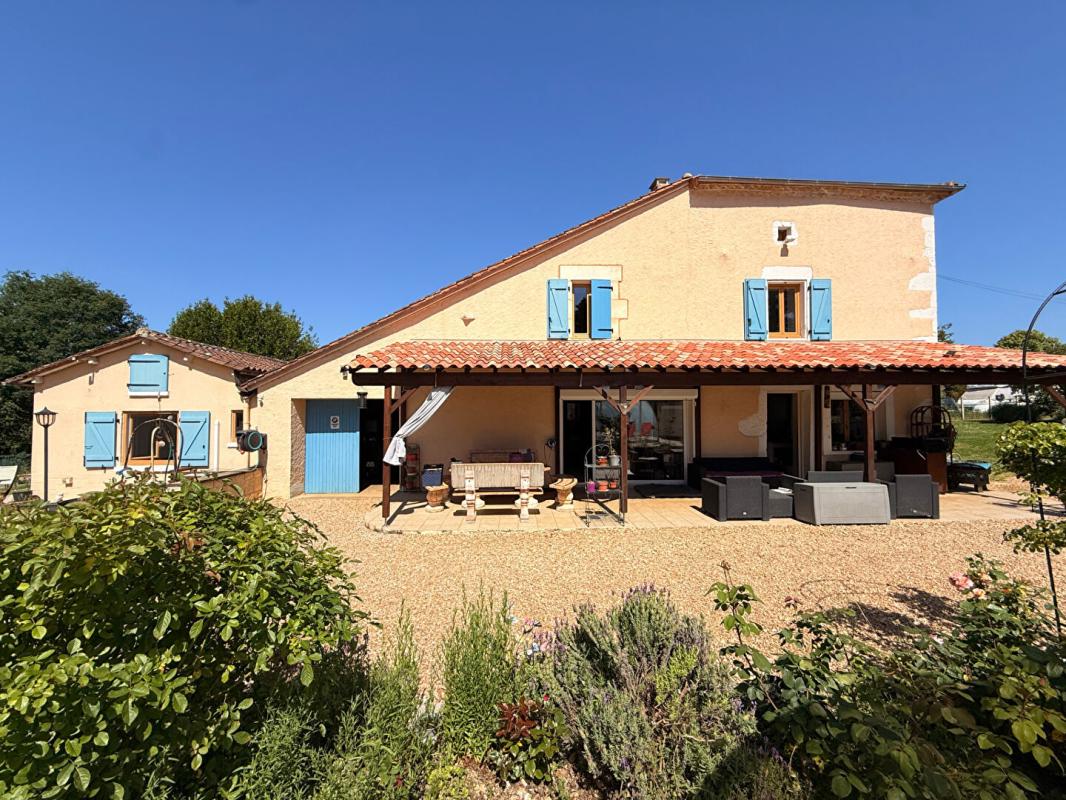 4 bedroom maison in Hautefaye, Dordogne, France