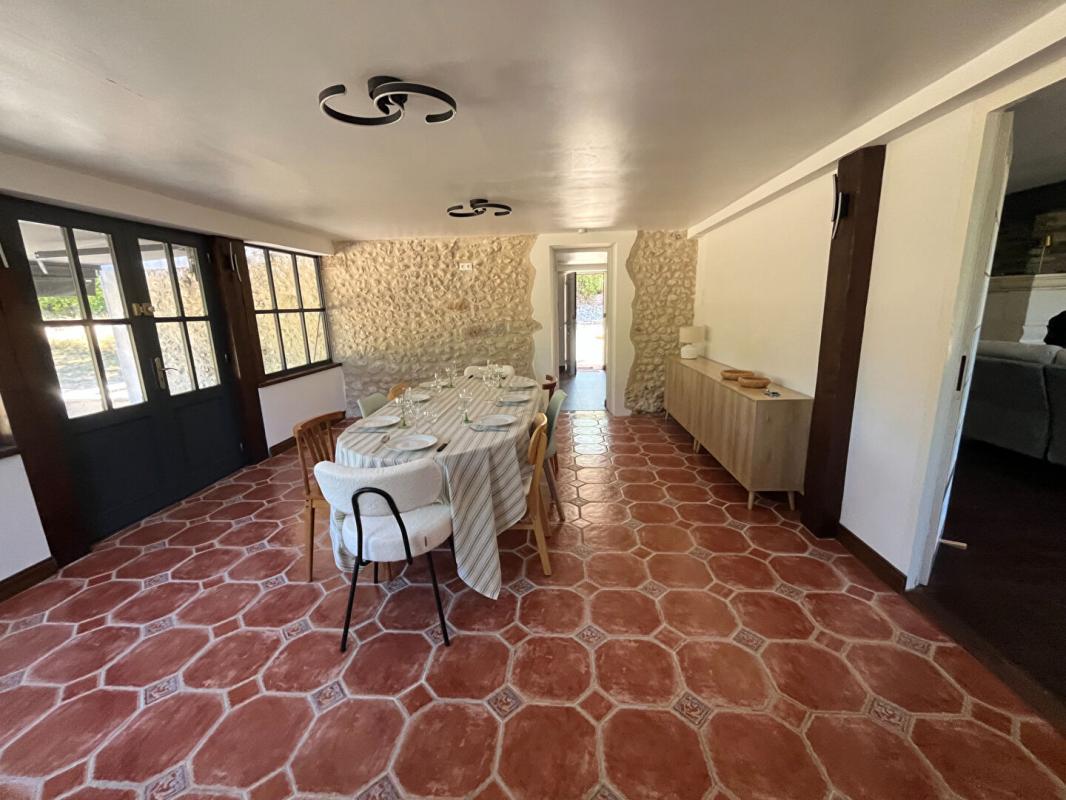 2 bedroom maison en pierres in Juignac, Charente, France