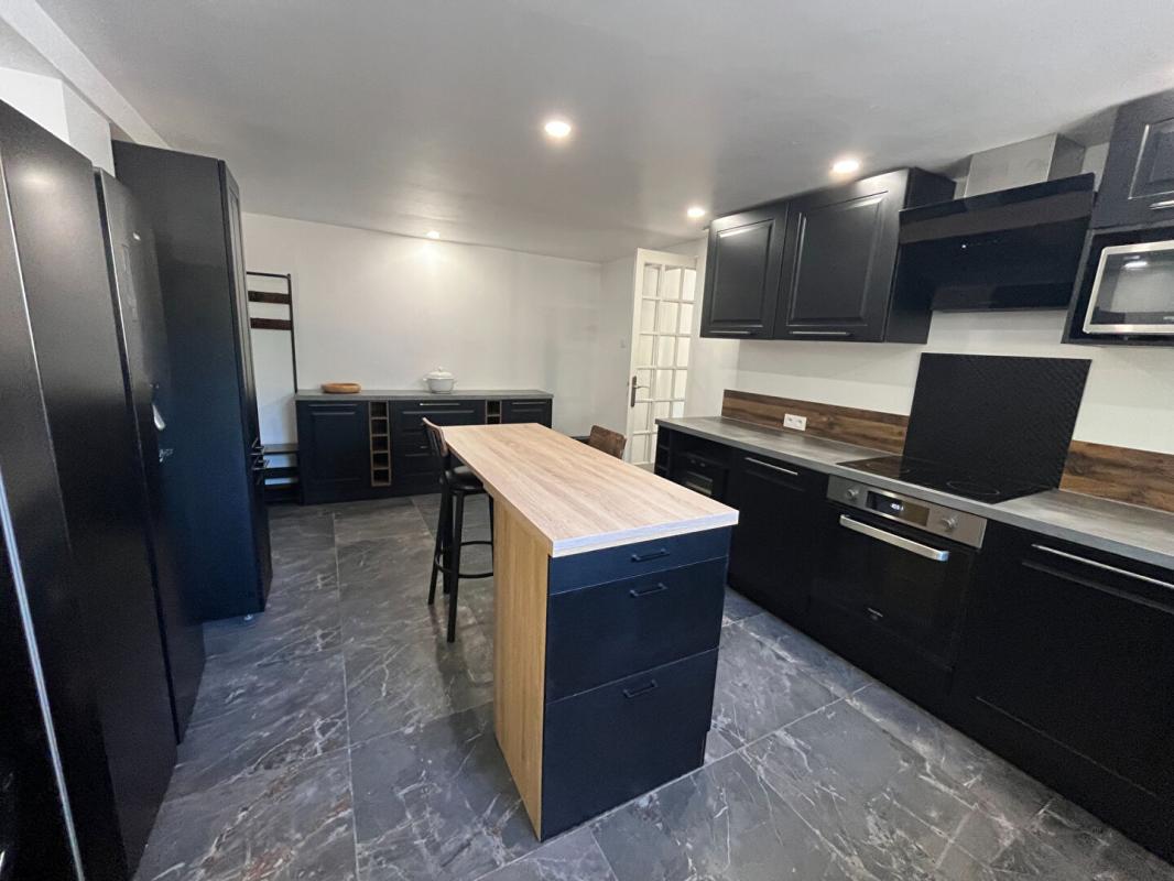2 bedroom maison en pierres in Juignac, Charente, France
