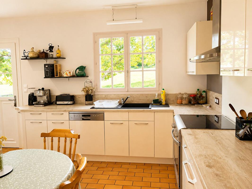 3 bedroom maison in Montmoreau, Charente, France