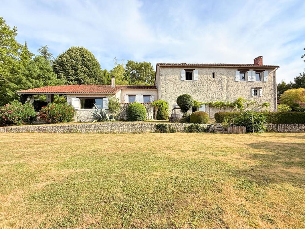 4 bedroom propriete in Montmoreau, Charente, France