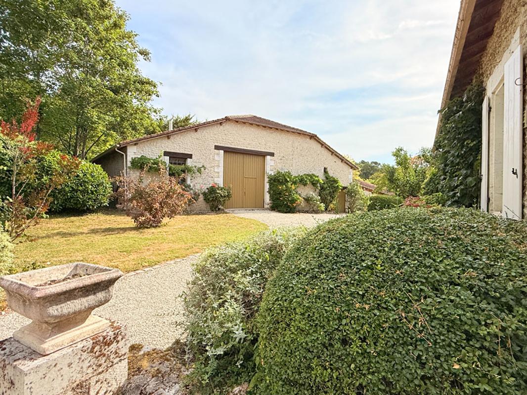 4 bedroom propriete in Montmoreau, Charente, France