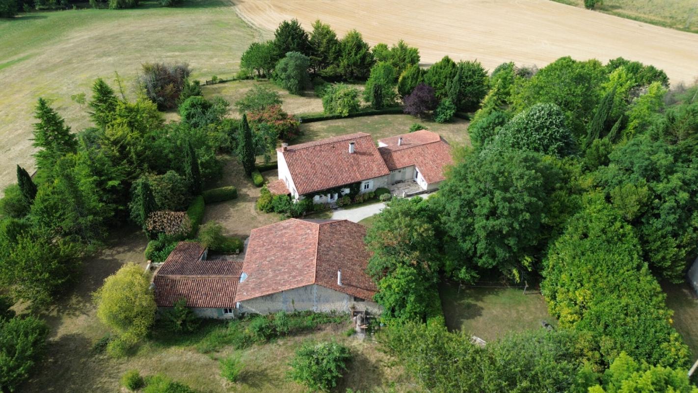 4 bedroom propriete in Montmoreau, Charente, France