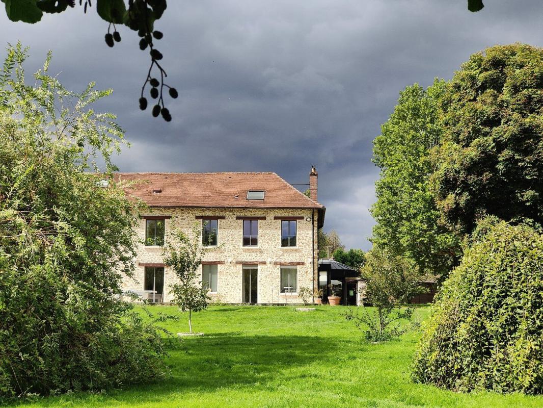 12 bedroom chateau in Senlisse, Yvelines, France