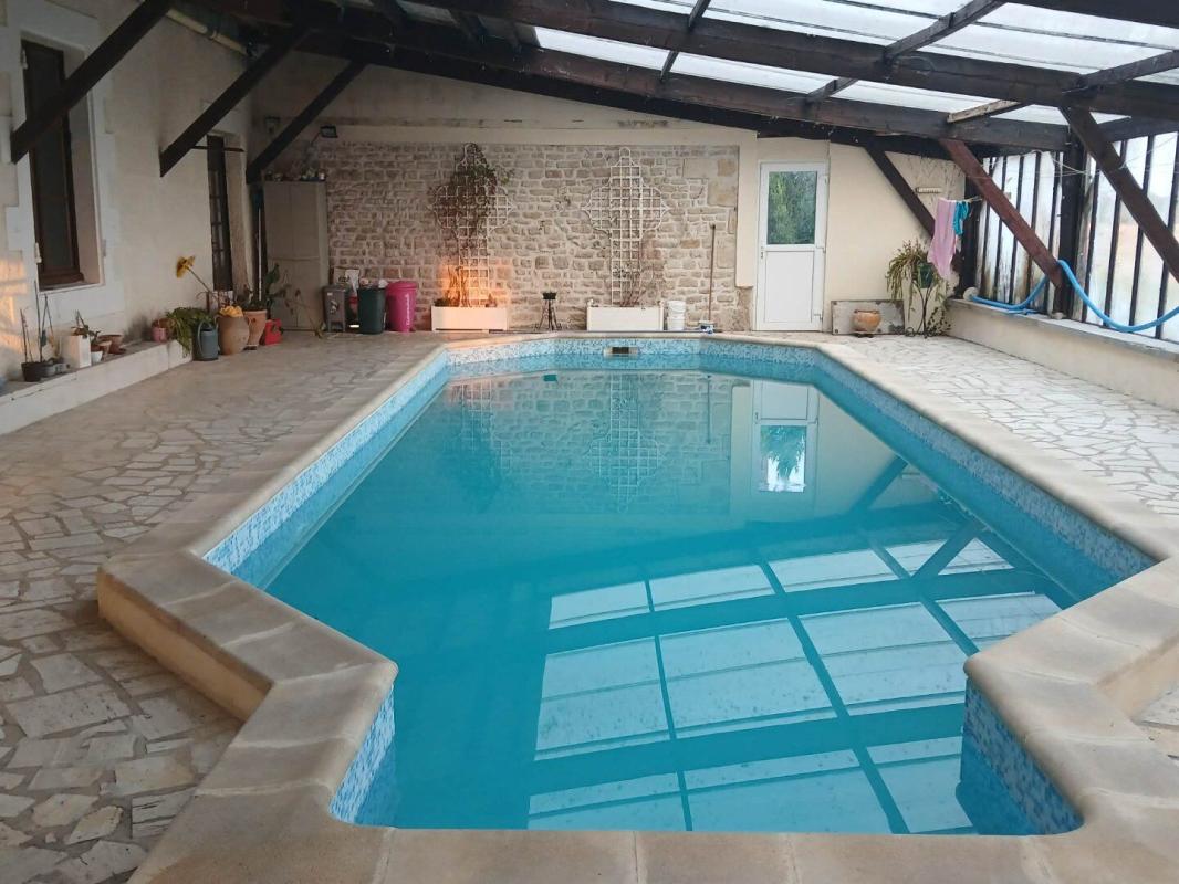 7 bedroom chateau in Chef Boutonne, Deux-Sèvres, France