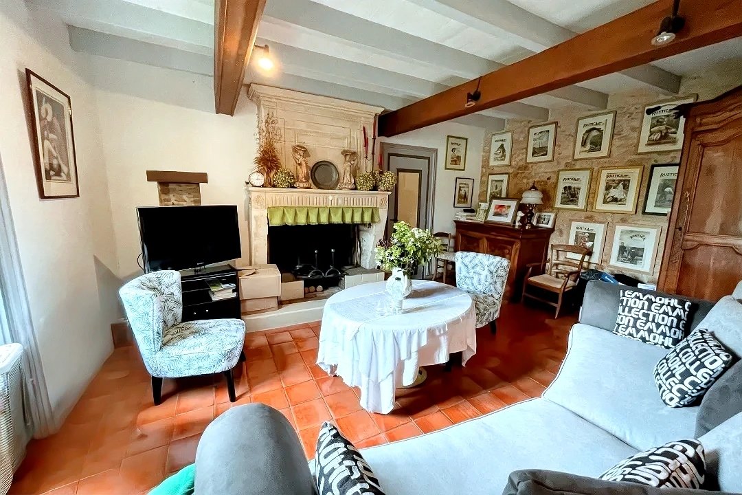 6 bedroom maison individuelle in Le Gua, Charente-Maritime, France