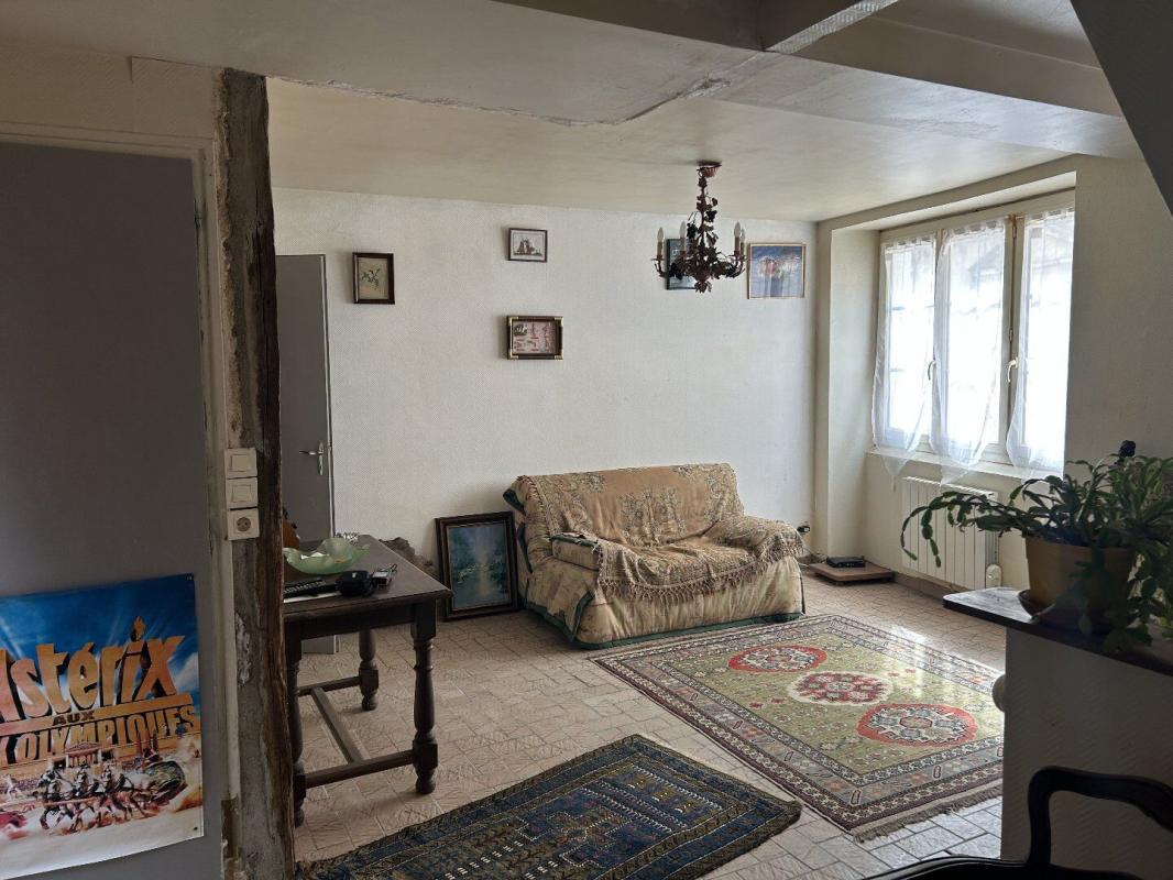 2 bedroom maison in Saint Jean D Angely, Charente-Maritime, France