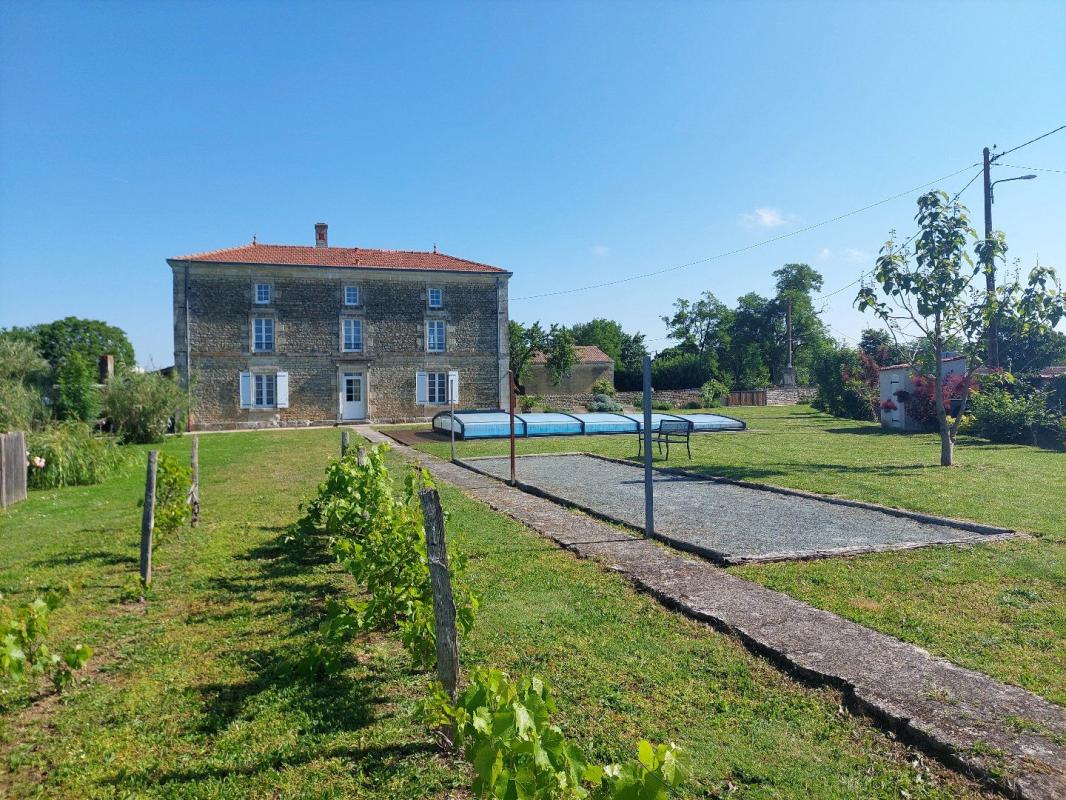 10 bedroom maison de maitre in La Ronde, Charente-Maritime, France