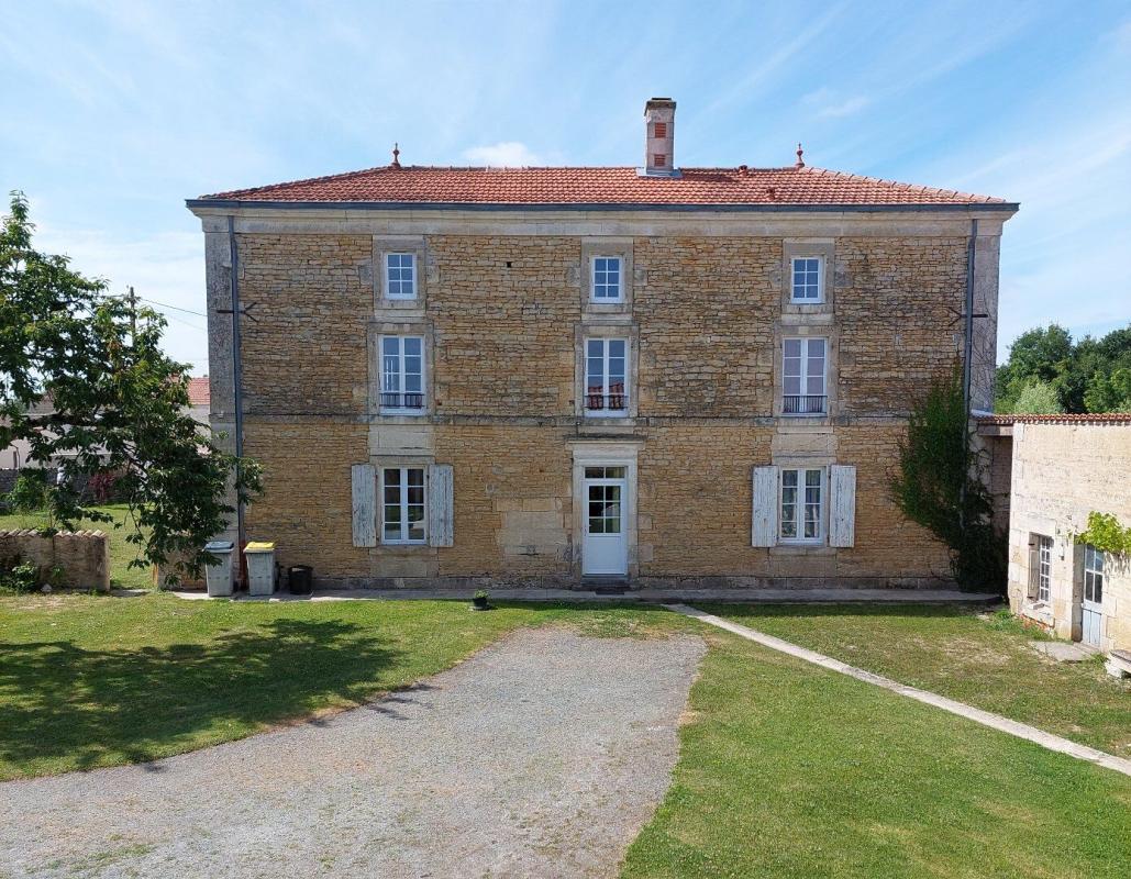 10 bedroom maison de maitre in La Ronde, Charente-Maritime, France