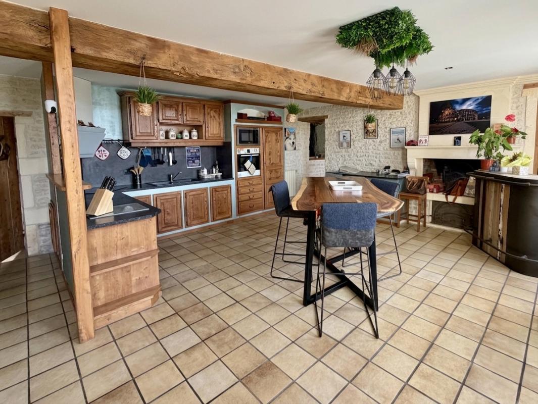 3 bedroom maison in Haimps, Charente-Maritime, France