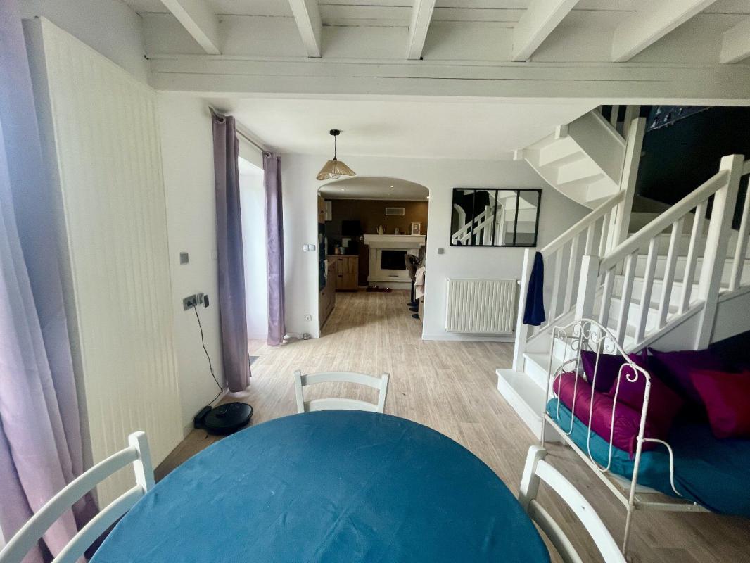 5 bedroom maison in Villefollet, Deux-Sèvres, France