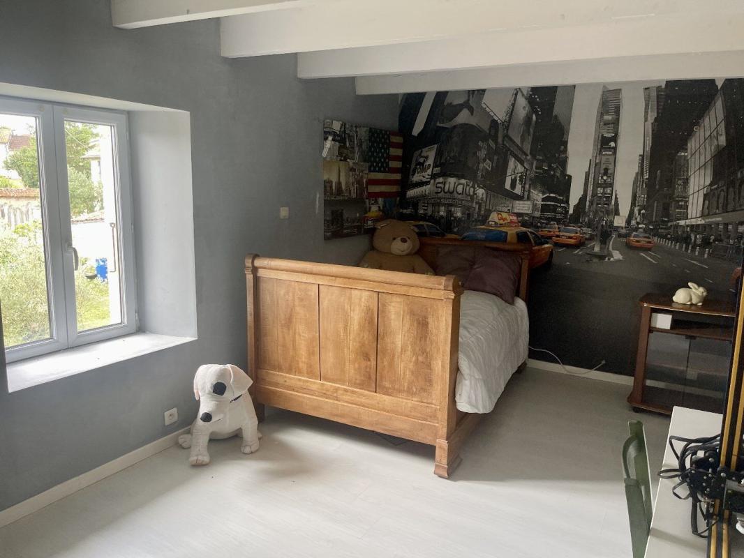 5 bedroom maison in Villefollet, Deux-Sèvres, France