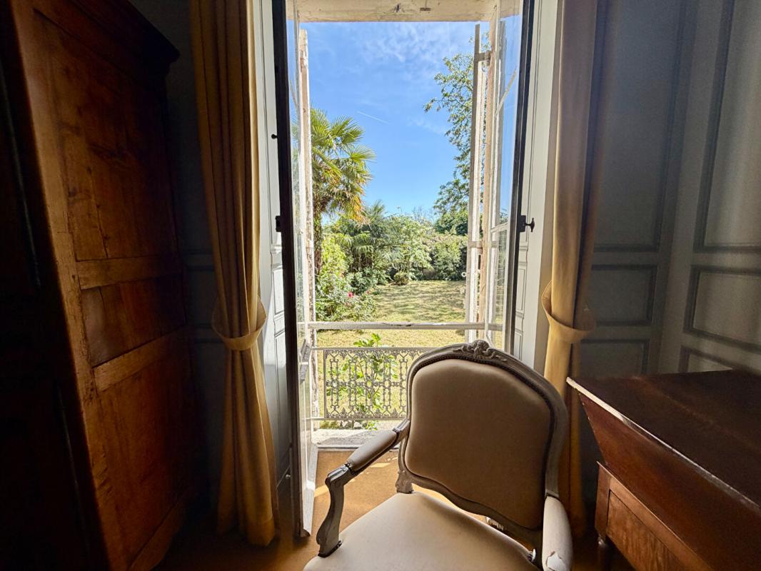 5 bedroom hotel particulier in Saintes, Charente-Maritime, France
