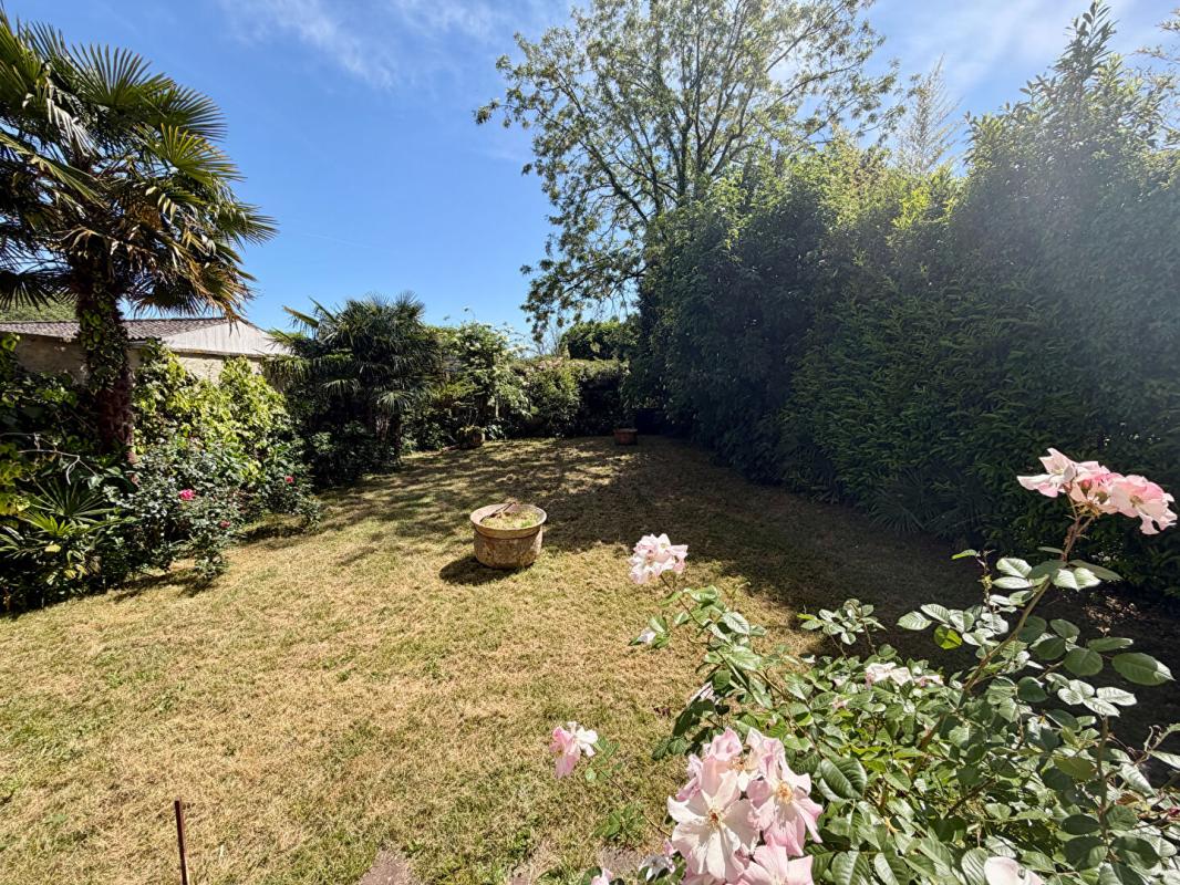 5 bedroom hotel particulier in Saintes, Charente-Maritime, France