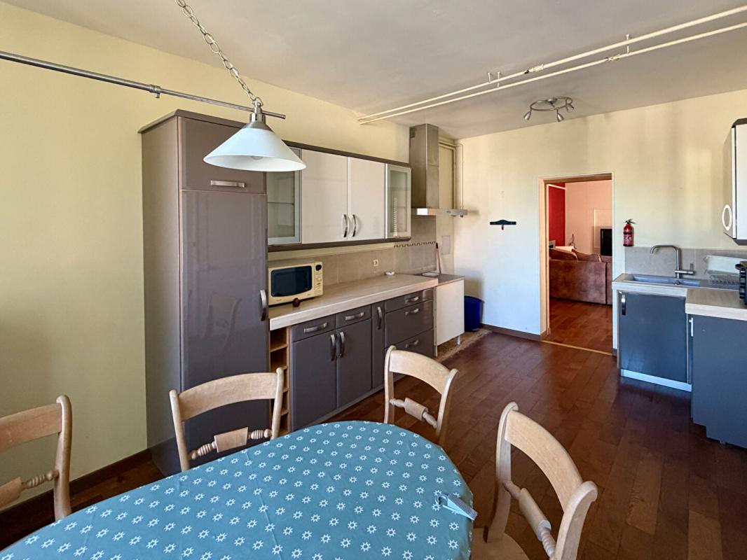 3 bedroom maison de ville in St Jean D Angely, Charente-Maritime, France