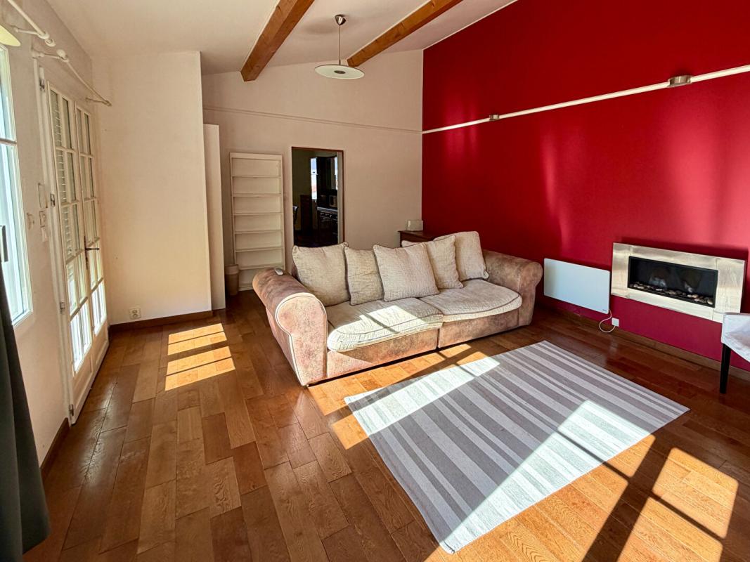 3 bedroom maison de ville in St Jean D Angely, Charente-Maritime, France