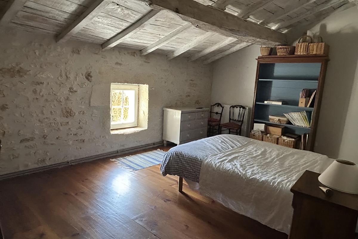5 bedroom longere in Romegoux, Charente-Maritime, France