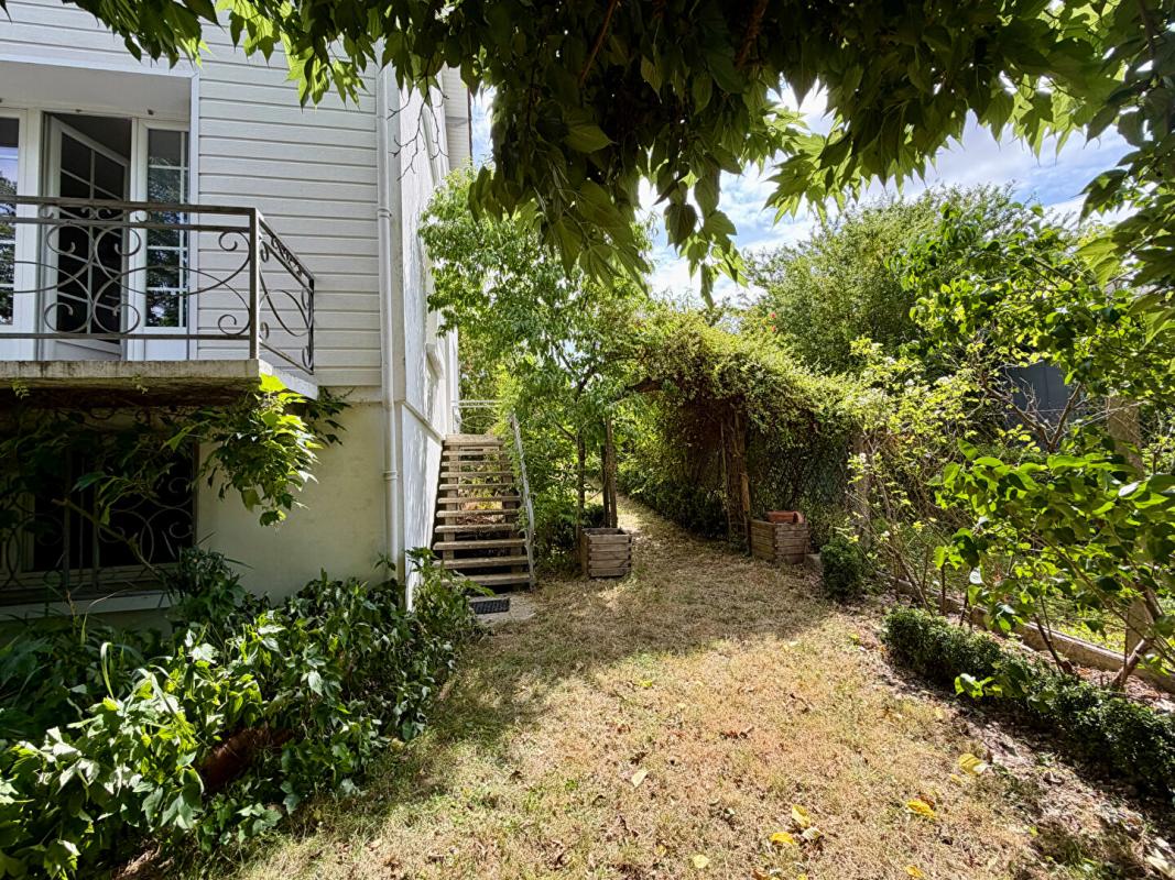 4 bedroom maison in Saintes, Charente-Maritime, France