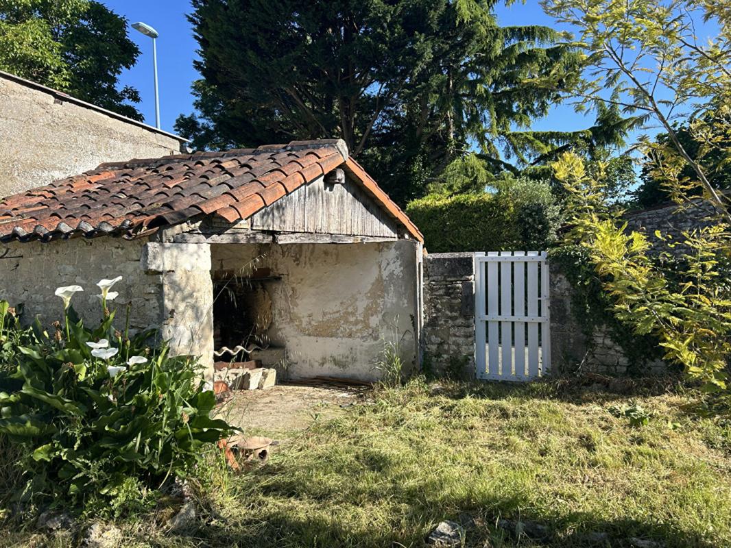 2 bedroom maison de village in Mazeray, Charente-Maritime, France