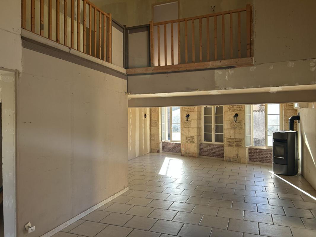 2 bedroom maison de village in Mazeray, Charente-Maritime, France