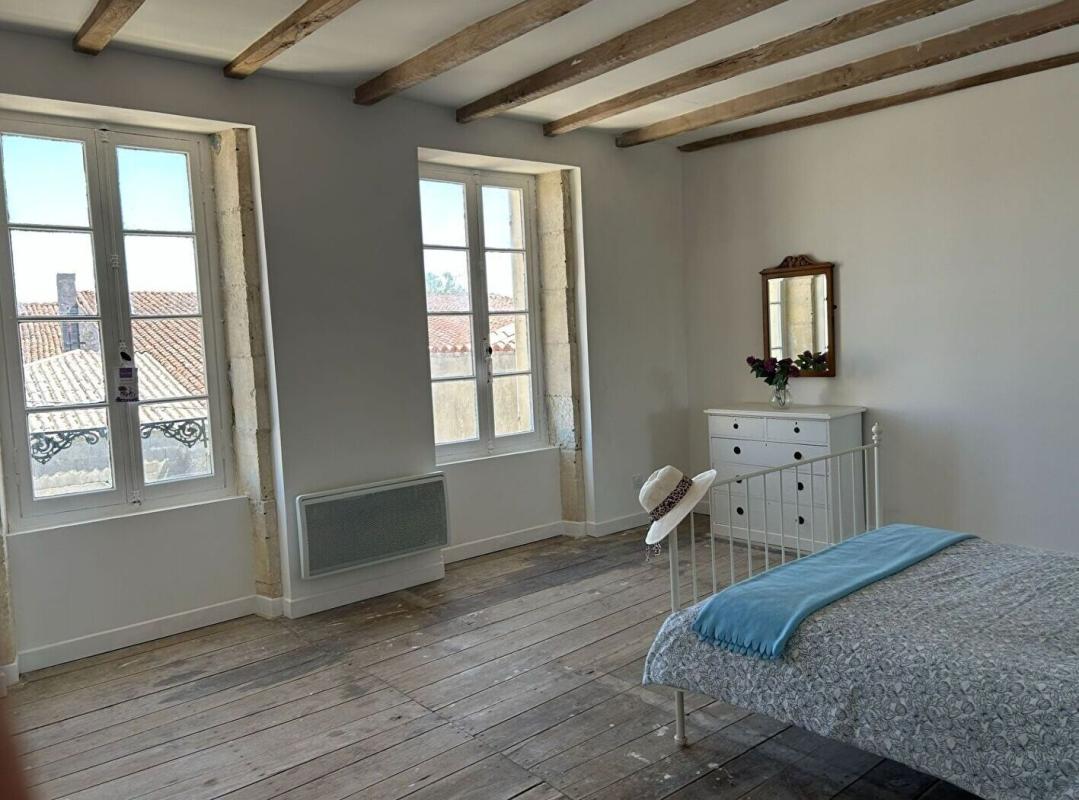 4 bedroom maison in Nere, Charente-Maritime, France
