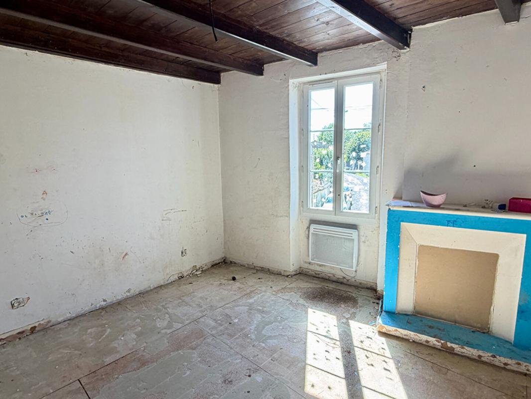 3 bedroom maison a renover in Aumagne, Charente-Maritime, France