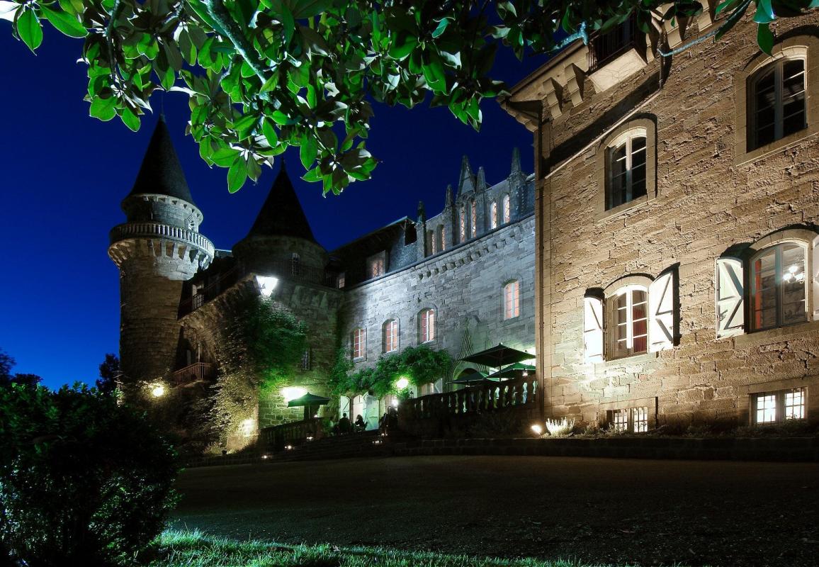 36 bedroom chateau in Varetz, Corrèze, France