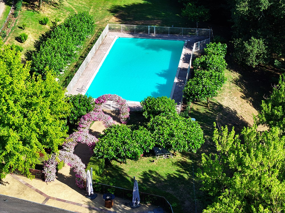 36 bedroom chateau in Varetz, Corrèze, France