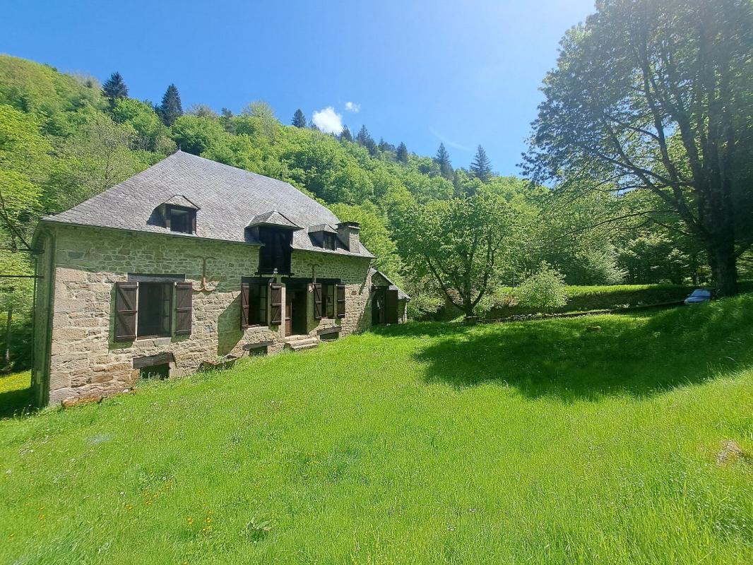 5 bedroom moulin in La Roche Canillac, Corrèze, France