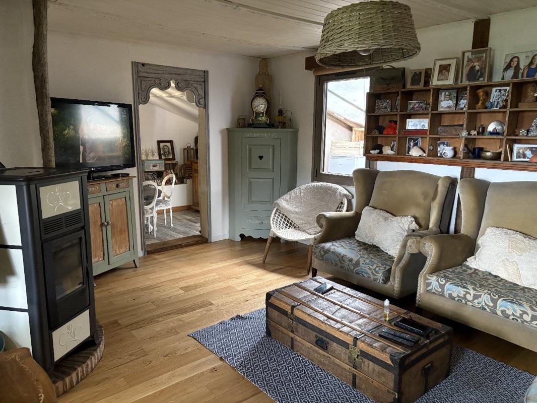 2 bedroom propriete in Juillac, Corrèze, France
