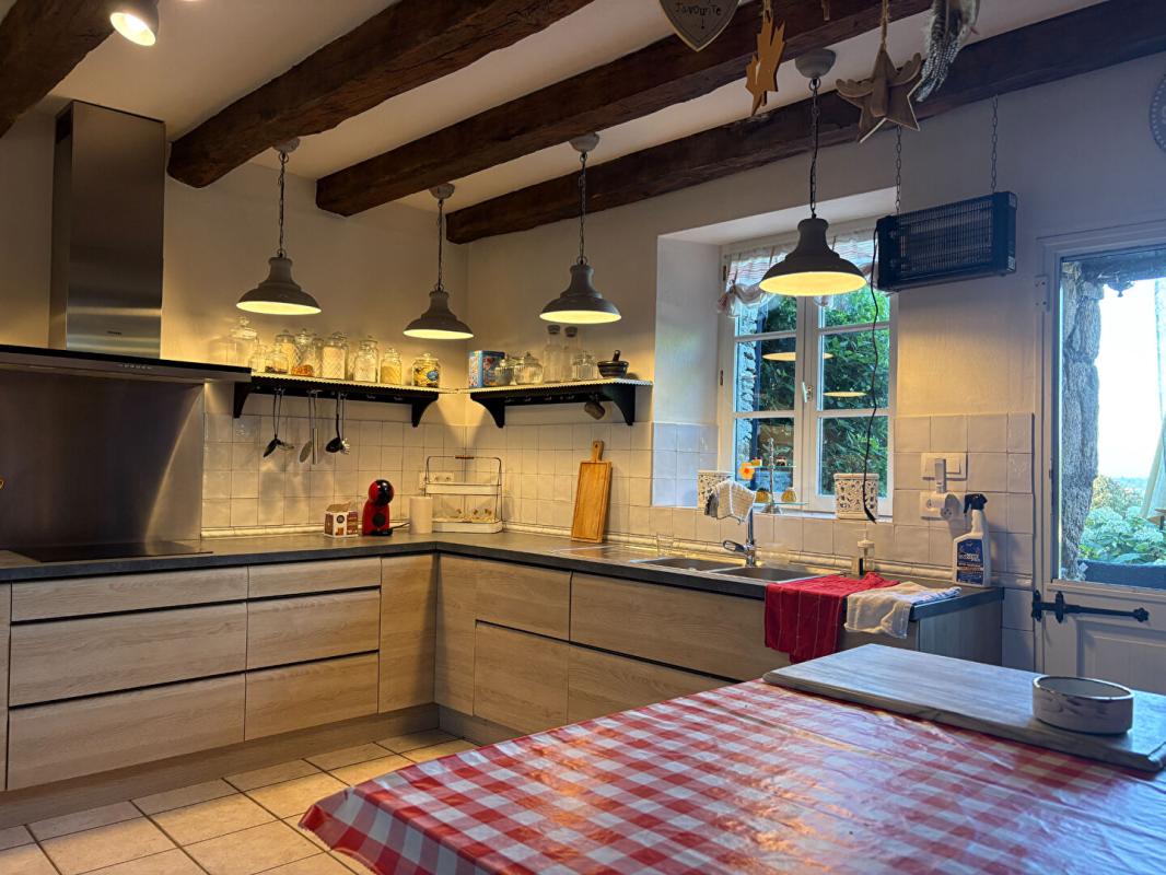 6 bedroom maison in Juillac, Corrèze, France