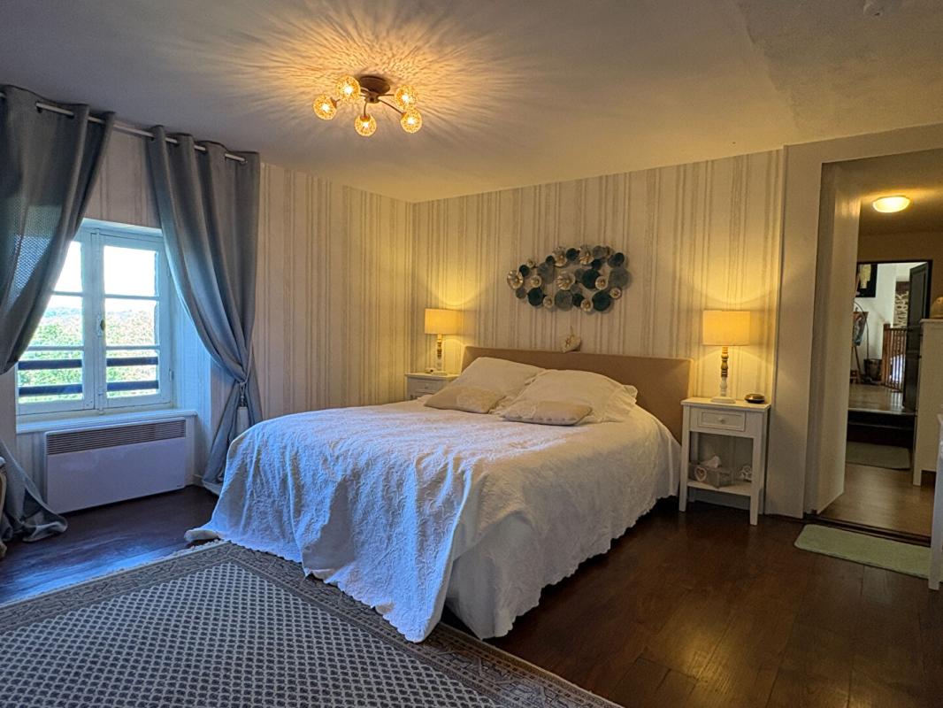 6 bedroom maison in Juillac, Corrèze, France