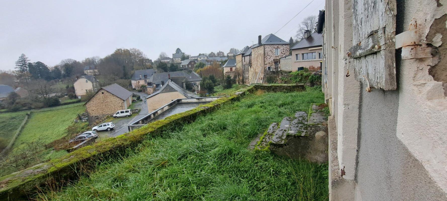 immeuble in Voutezac, Corrèze, France