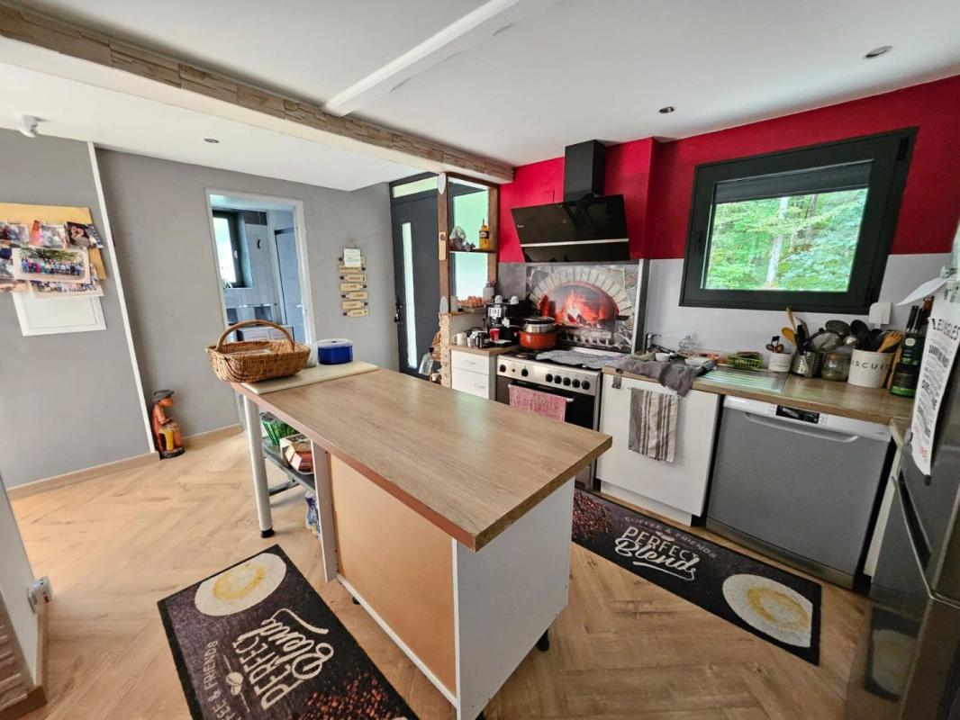 4 bedroom maison situee en campagne in Bassilac, Dordogne, France