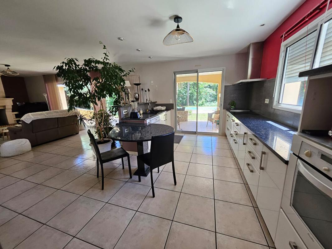4 bedroom maison in Marsac Sur L Isle, Dordogne, France
