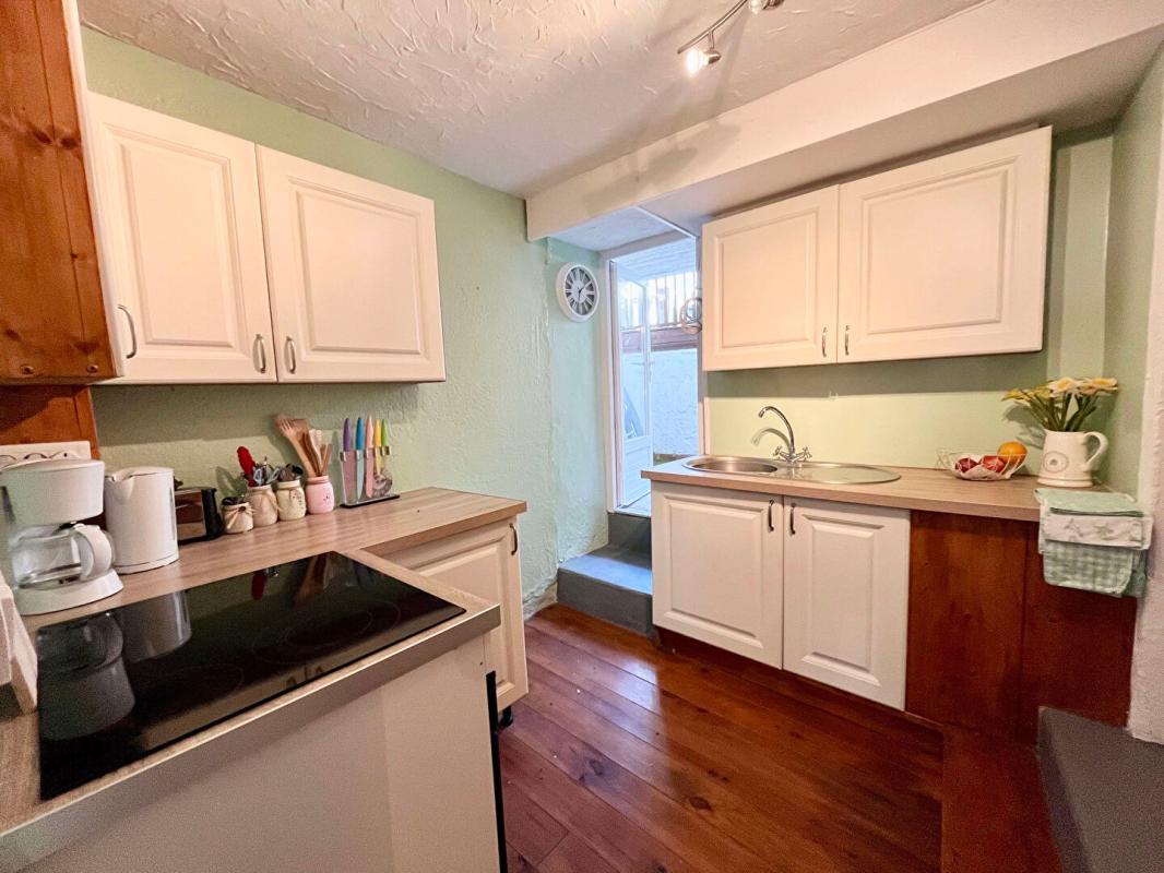 2 bedroom maison en pierres in L Isle Jourdain, Vienne, France