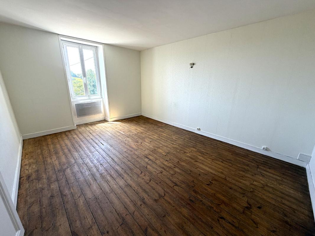 2 bedroom maison de campagne in Saint Claud, Charente, France