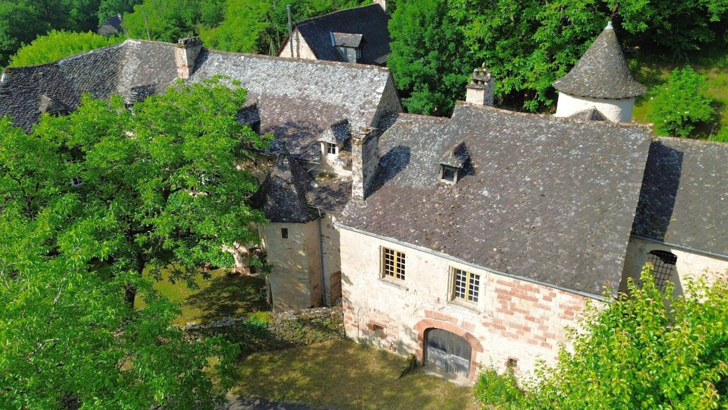 6 bedroom maison in Marcillac Vallon, Aveyron, France