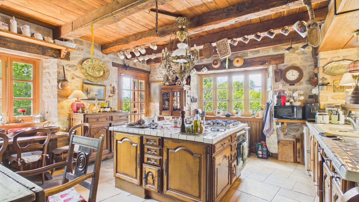 6 bedroom maison in Estaing, Aveyron, France