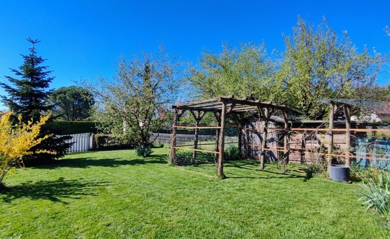 2 bedroom maison individuelle in Montbazens, Aveyron, France