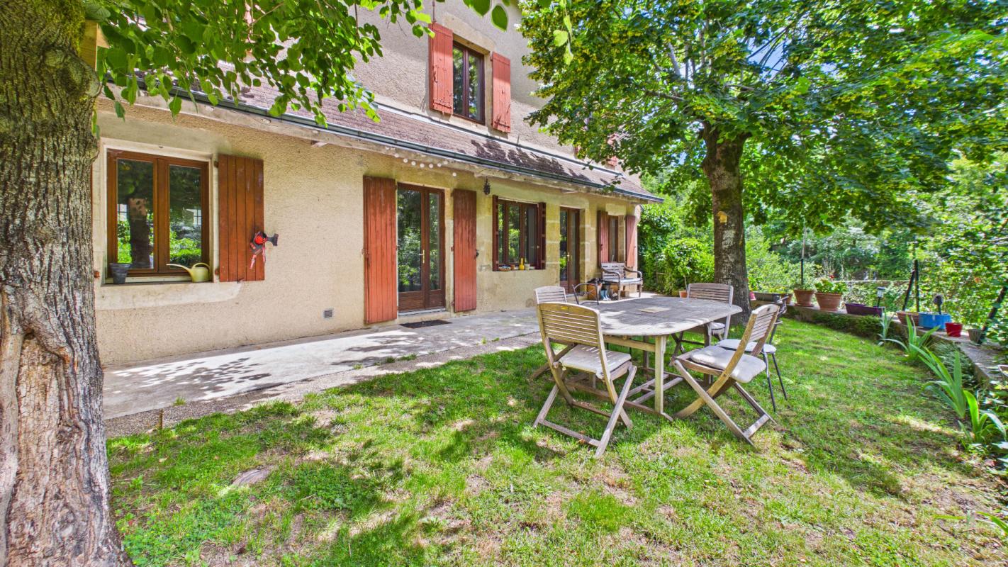 6 bedroom maison in Salles La Source, Aveyron, France