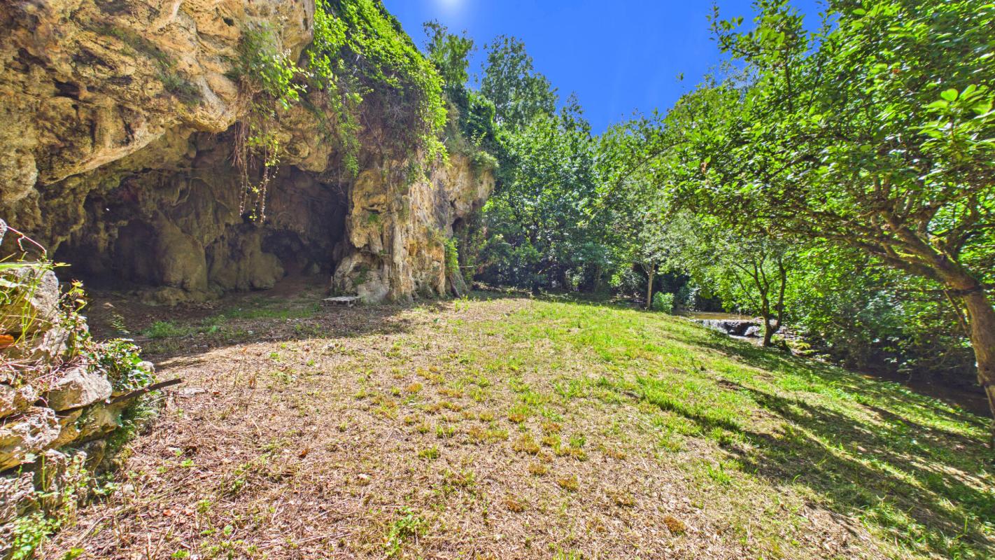 6 bedroom maison in Salles La Source, Aveyron, France