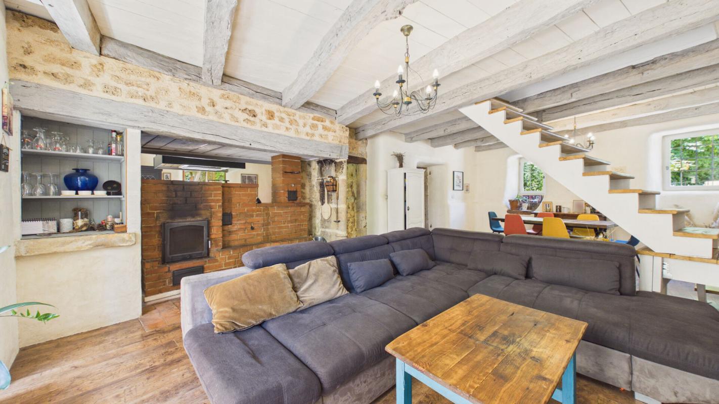 6 bedroom maison in Salles La Source, Aveyron, France